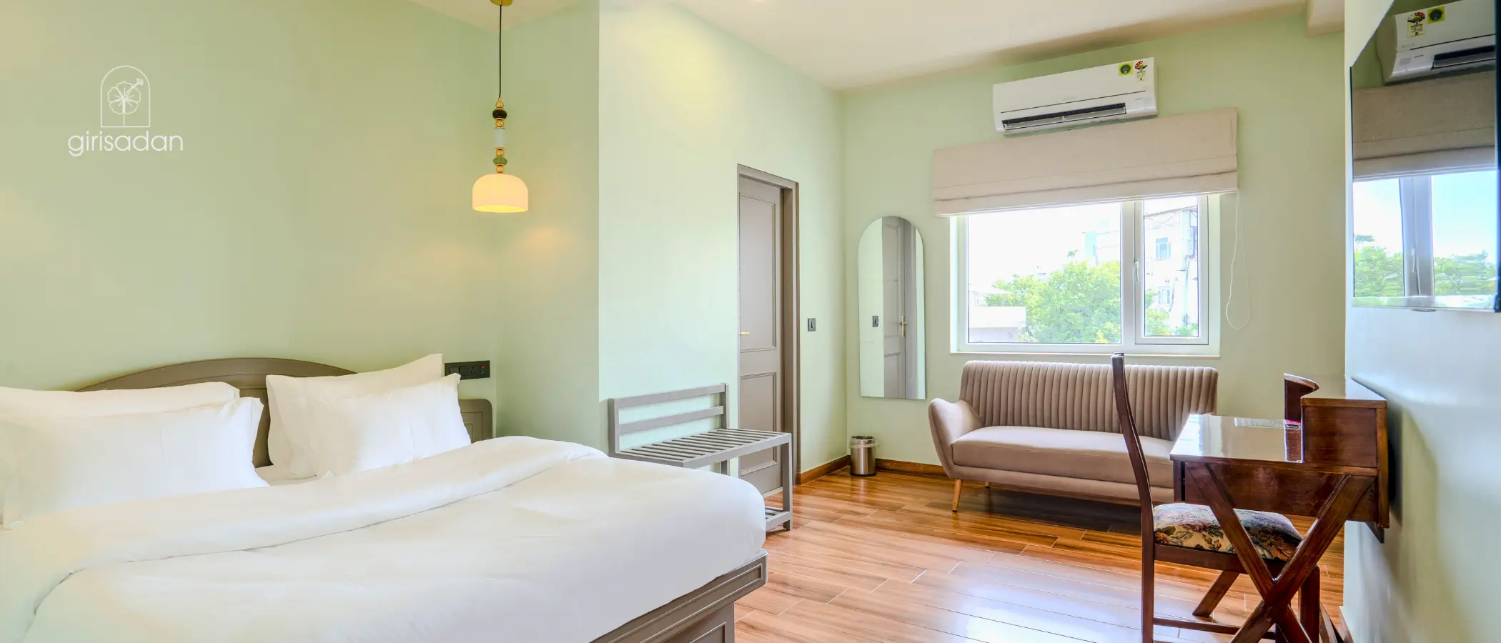 Girisadan Homestay new header2