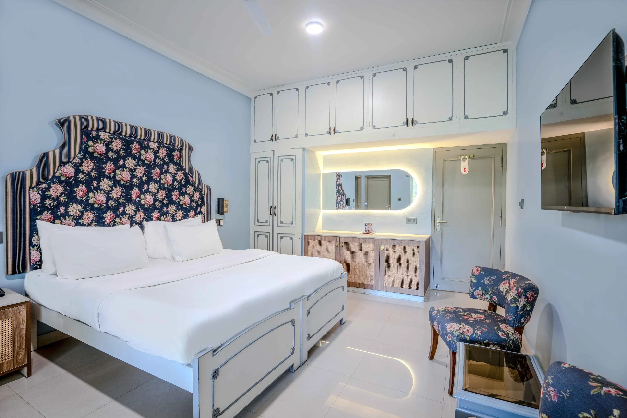 Girisadan Boutique Hotel- Executive King Room No-203 with Balcony 2