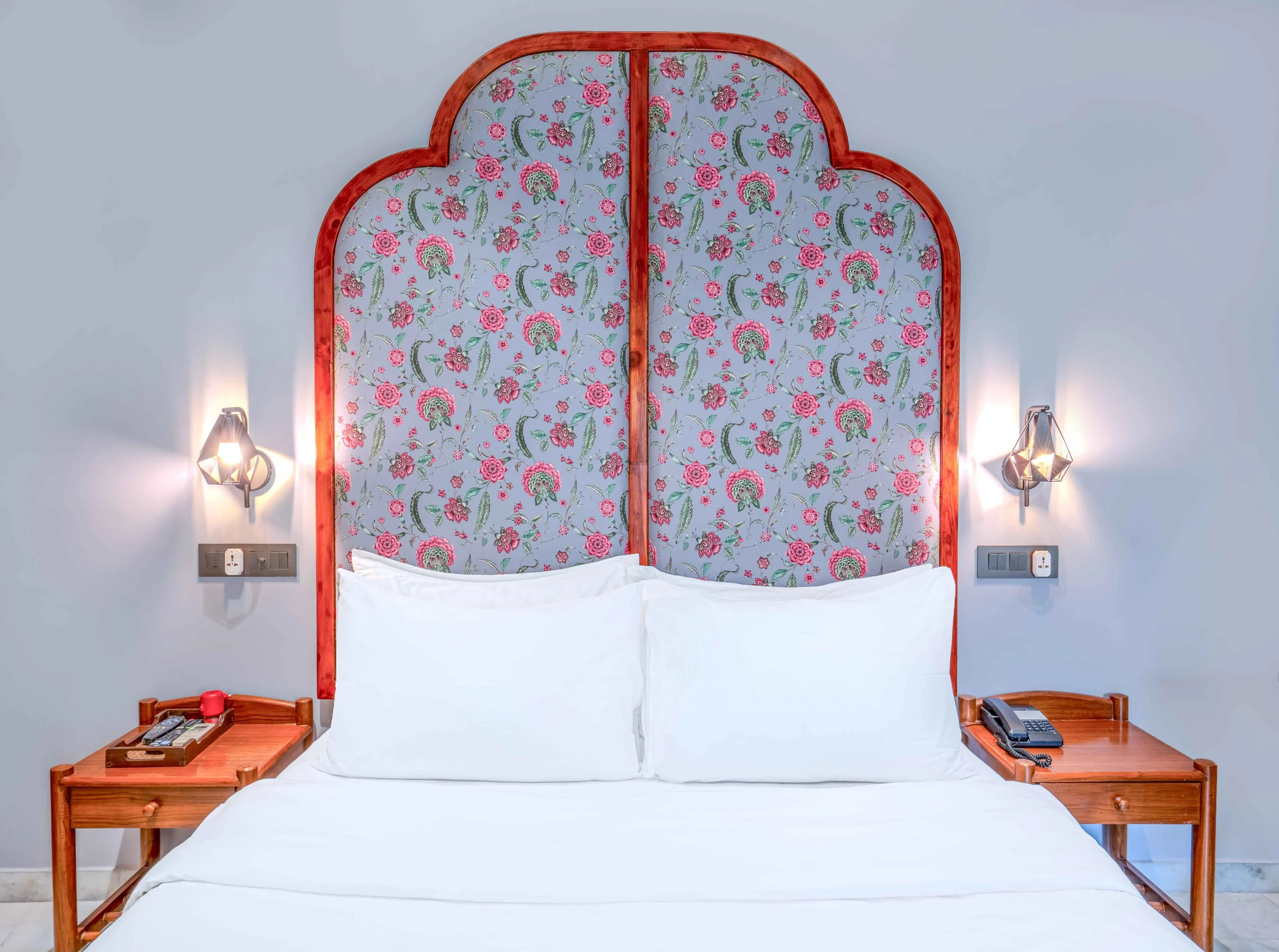 Girisadan Homestay- Executive Queen Room No-302 with Balcony 1